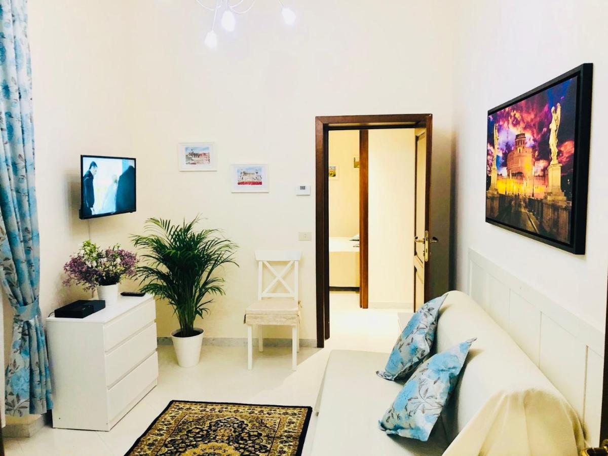 Kambal Maison, Rome
